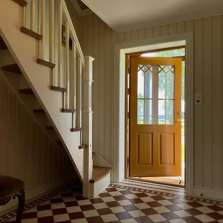 Feriehus Historic Croft With Views Over Mjosa