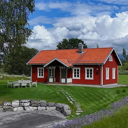 Historic Croft With Views Over Mjosa