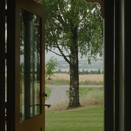 Historic Croft With Views Over Mjosa Дом отдыха